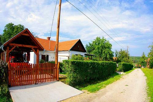 Csavarg� Tanya
