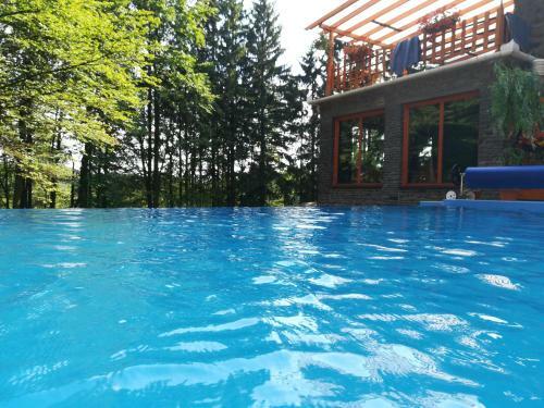 Lodge Dar�zshegyi Apartmanh�z