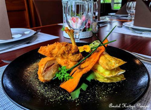 Hostal Amstel Hatty� Fogad� �s Amstel Cafe & Restaurant