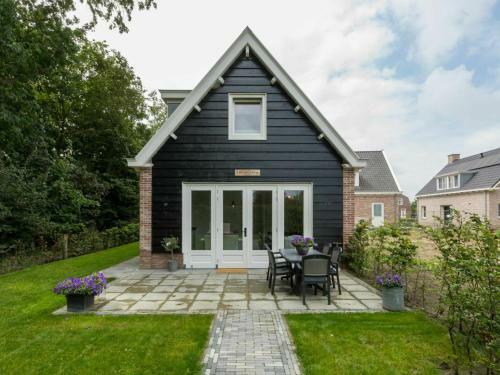 Fabulous Holiday Home In Serooskerke Near Beach