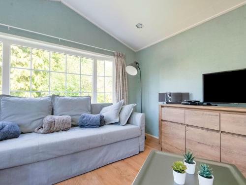 Charming Chalet In Stegeren Near Forest
