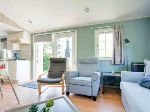 Charming Chalet In Stegeren Near Forest