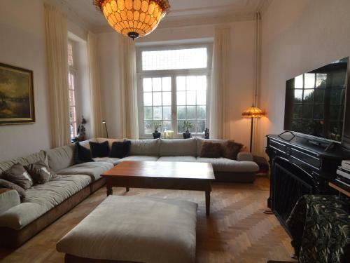 Enchanting Villa With Heated Pool, Jacuzzi And Sauna