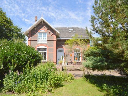 Enchanting Villa With Heated Pool, Jacuzzi And Sauna