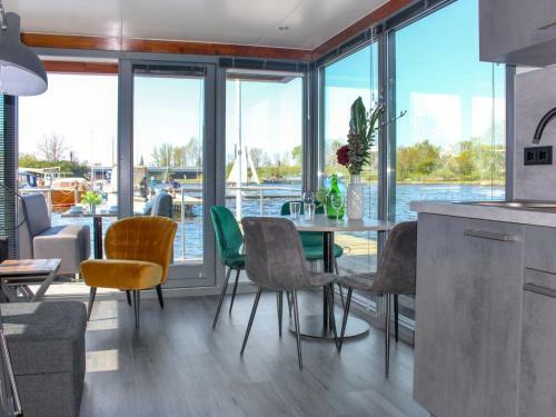 Holiday Home De Meerparel-2