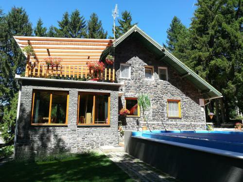 Hostal Dar�zshegyi Vend�gh�z