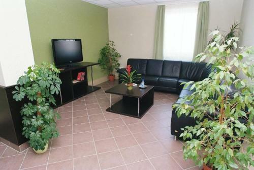 Whb Hotel