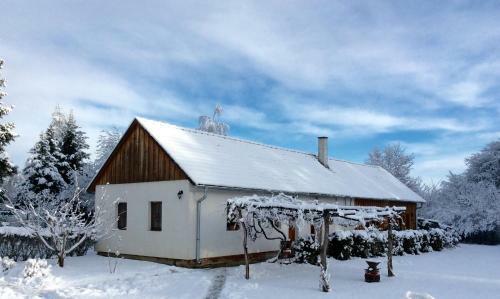 Hostal Cseri Porta
