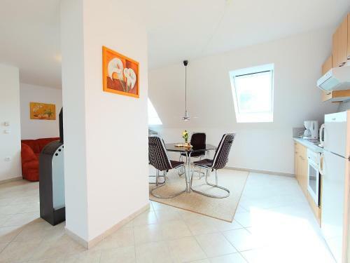 Apartment Balatonmariafurdo 4