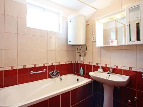 Villa Balatonkereszt�r 6