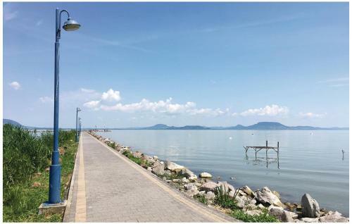 Holiday Home Balatonm�riaf�rd� 45