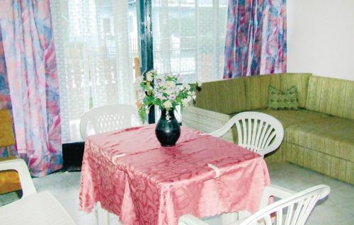 Holiday Home Balatonm�riaf�rd� 45