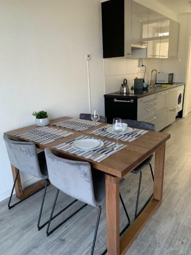 Apartamento Blue Shell With Private Parking Garage