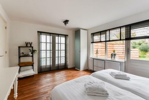 Luxury Garden View Apartment