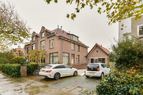 Luxury Garden View Apartment