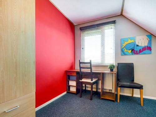 Delux Holiday Home In Zeewolde With Swimming Pool