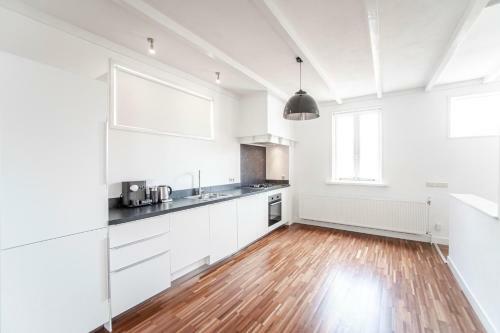 Apartamento Leonidas Grand Suite