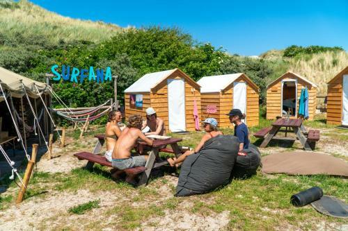 Surfana Beach Hostel Bed & Breakfast Vlieland