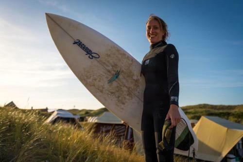 Surfana Beach Hostel Bed & Breakfast Vlieland