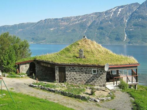 Three-bedroom Holiday Home In Hamnvik 1