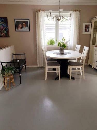 Stayplus Four-bedroom Holiday Apartment