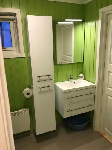 Lodge H�vesbua Rorbu - Fisherman Cabin