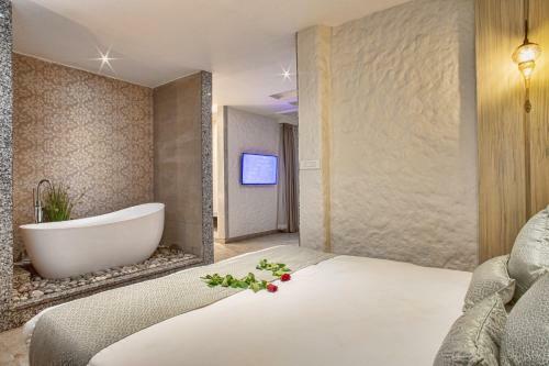 Arushi Boutique Hotel