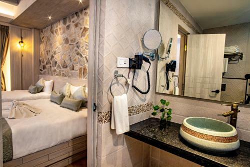 Arushi Boutique Hotel