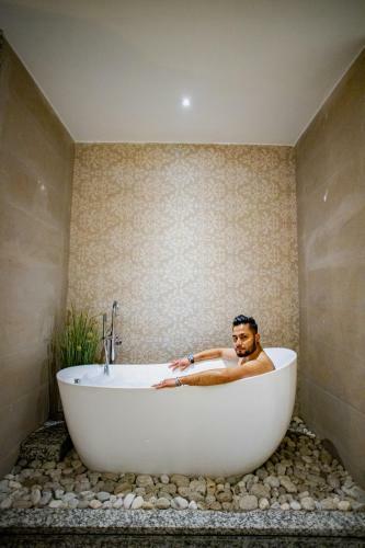 Arushi Boutique Hotel