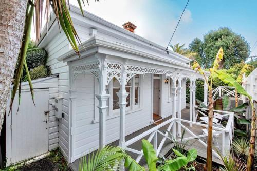 Classic 3br Home Just Steps To Ponsonby Rd