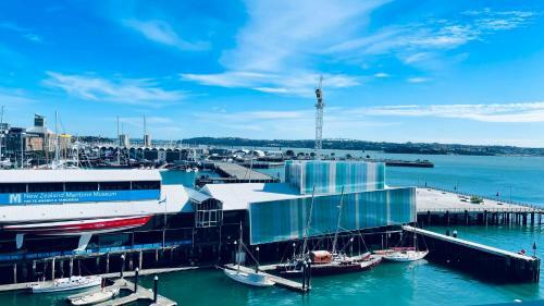 Apartamento Waterfront Penthouse On Princes Wharf With Free Parking!