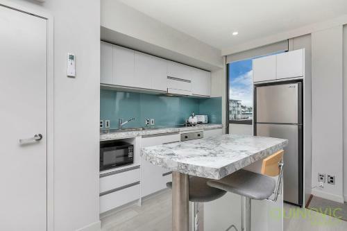 Qv Stylish Ideally Located Apartment 833