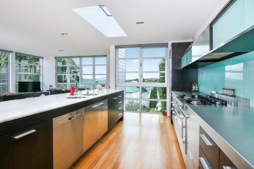 Designer Three Bedroom Home With Harbour Views