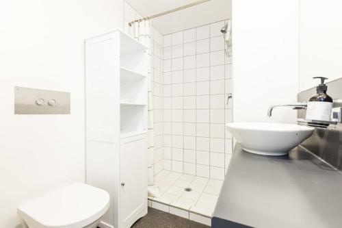 Chic Ponsonby 1 Brm Apartment Carpark Included!