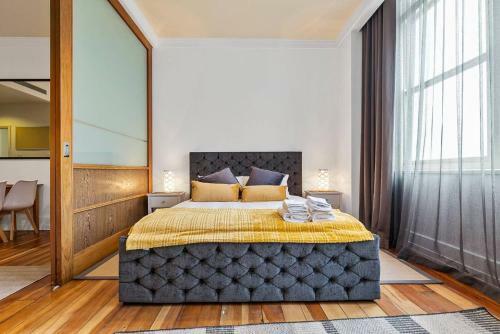 Stunning Apartment With Pool, Gym And Spa Access!