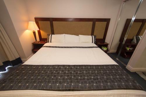 Fabulous 1br Apartment In The Spencer On Byron Hotel