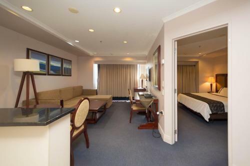 Fabulous 1br Apartment In The Spencer On Byron Hotel