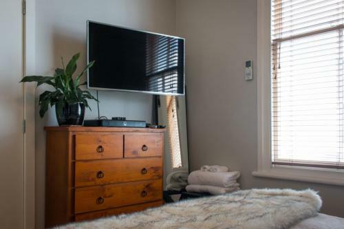 Gorgeous 2 Bed Guest Suite In Herne Bay!