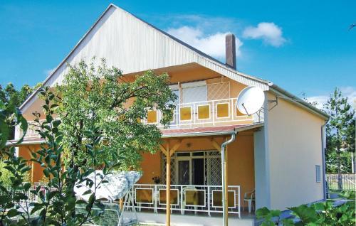 Holiday Home Balatonm�riaf�rd� 44