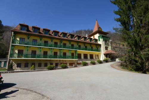 Bakony Hotel