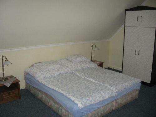 Hostal Mika Vend�gh�z