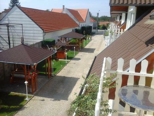 Petrovics Apartmanh�z