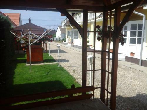 Petrovics Apartmanh�z