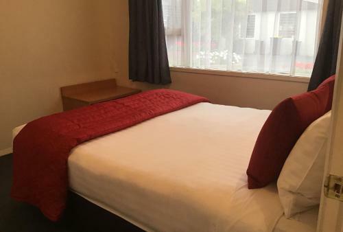 Avon City Motel