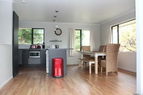 5b Torquay Tce