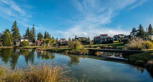 *** Lake Villa 464 ***