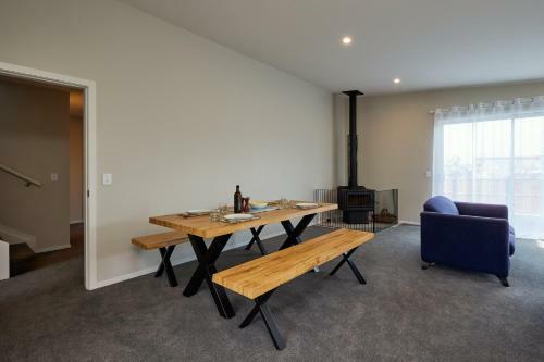 Simon's Place - Kaikoura Holiday Home