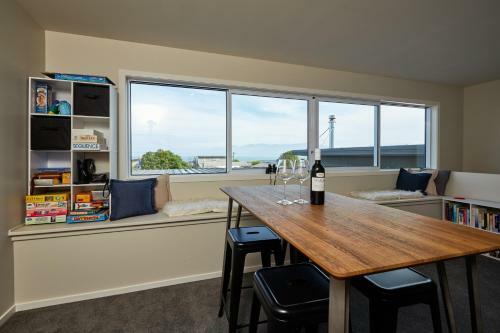Simon's Place - Kaikoura Holiday Home