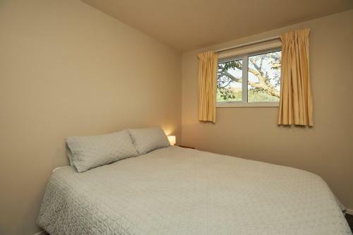 Simon's Place - Kaikoura Holiday Home