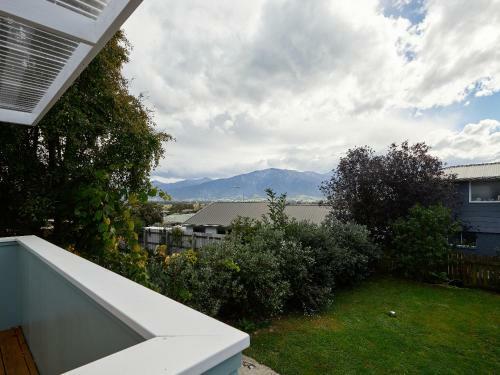 Bayview Blue - Kaikoura Holiday Home